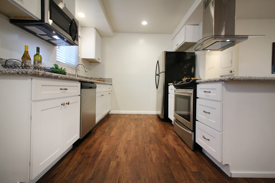 Building Photo - 1322 Amethyst St