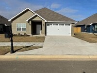 Building Photo - 3 Bedroom, 2 Bath Home in Valley View
