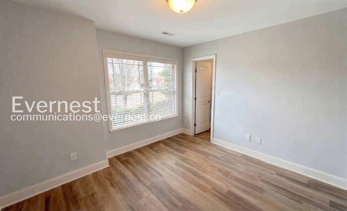 Building Photo - 24663 Rolling Vista Dr