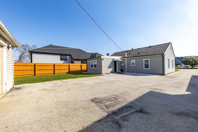 Building Photo - 7740 S Laramie Ave