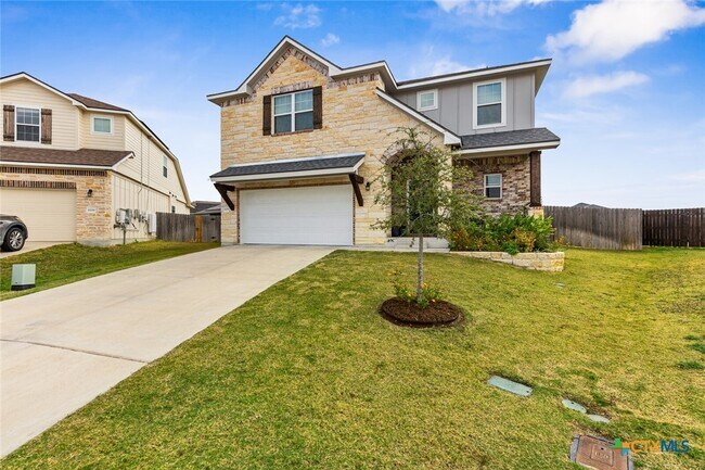 Building Photo - 2233 Chia Ct