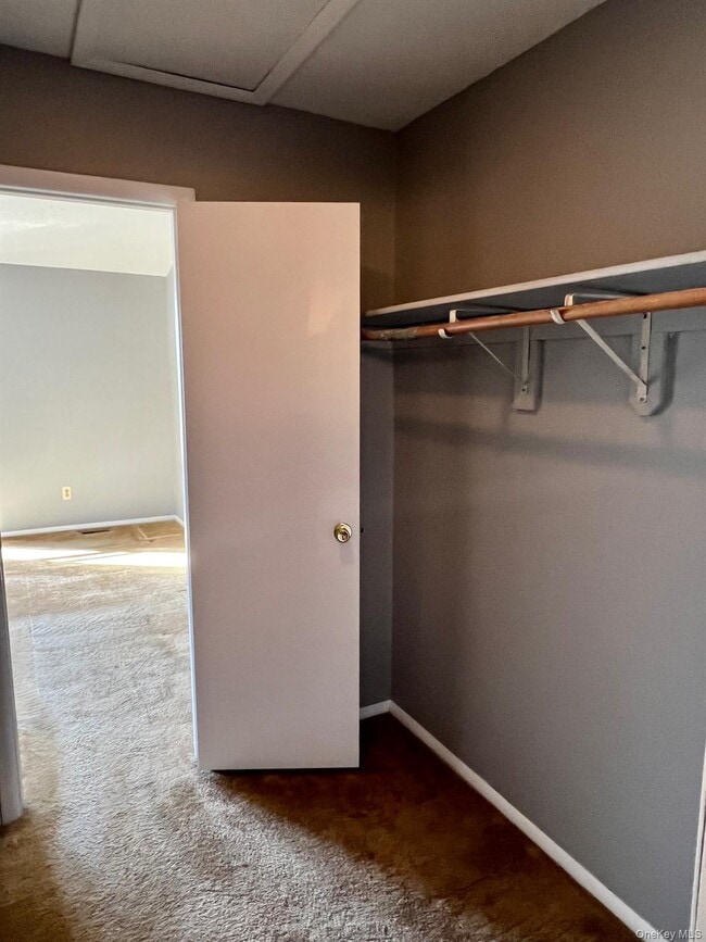 Building Photo - 3917 Whispering Hills Dr