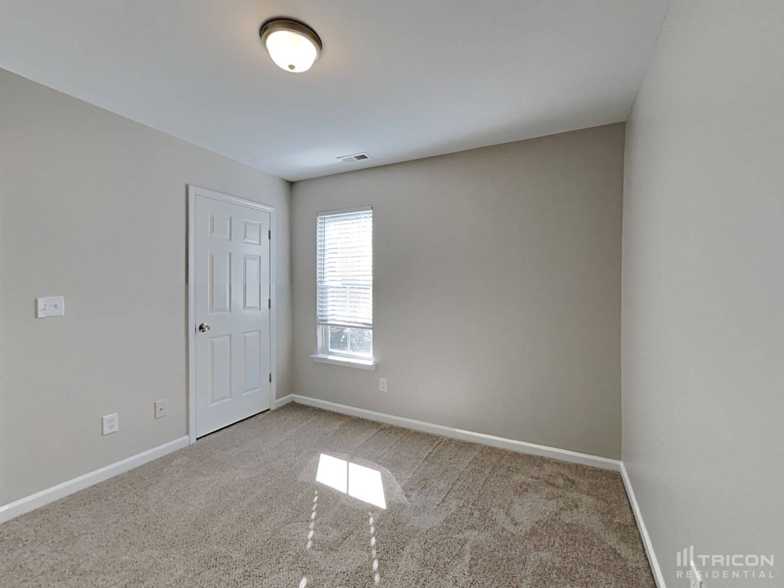 Building Photo - 35 Atherton Dr