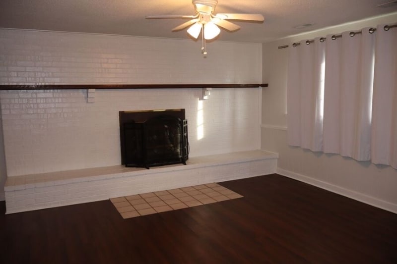 Building Photo - 3809 W Rollins Rd