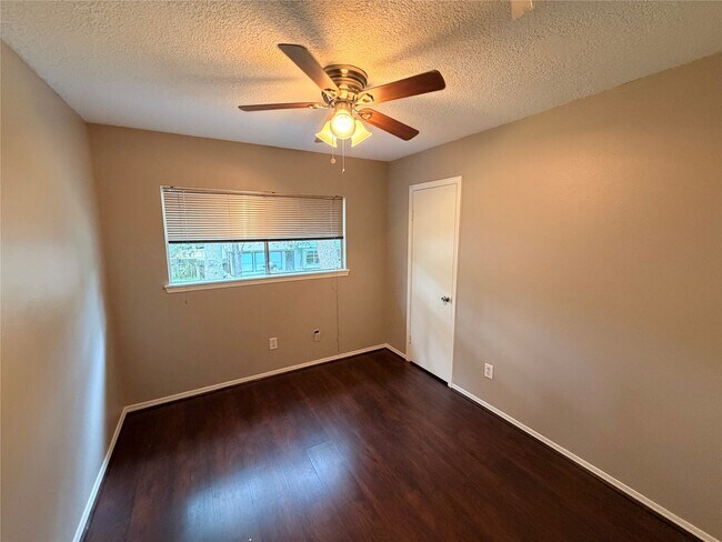 Building Photo - 3227 Glade Springs Dr