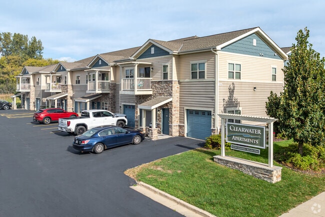 Building Photo - Clearwater Apartments