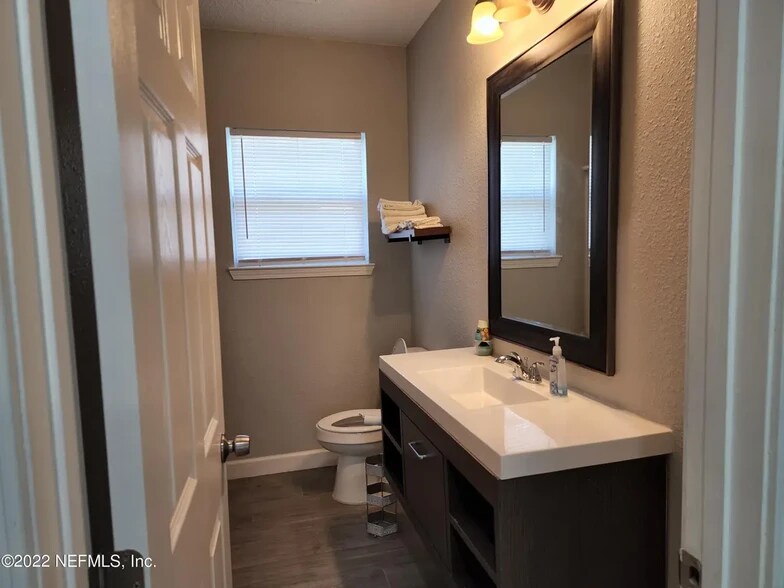 Main Bathroom #1 - 2543 Lewis St