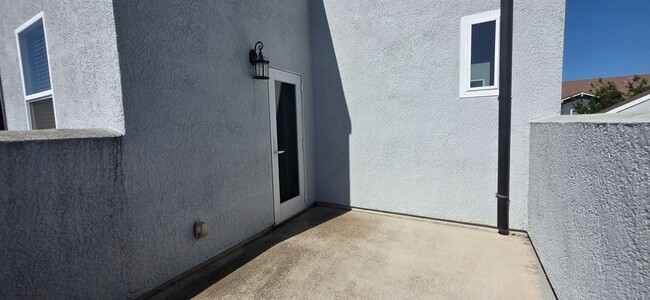 Building Photo - 4120 Beechcraft Way