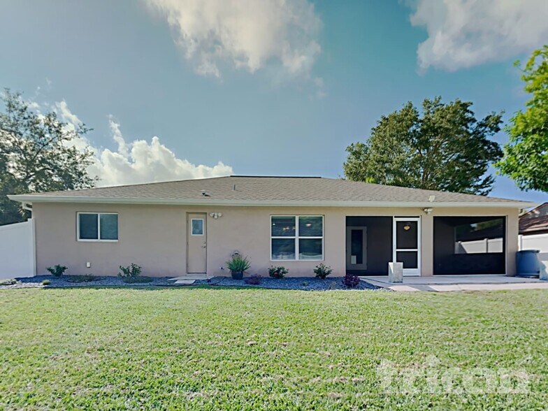 Building Photo - 7438 Watson Ln