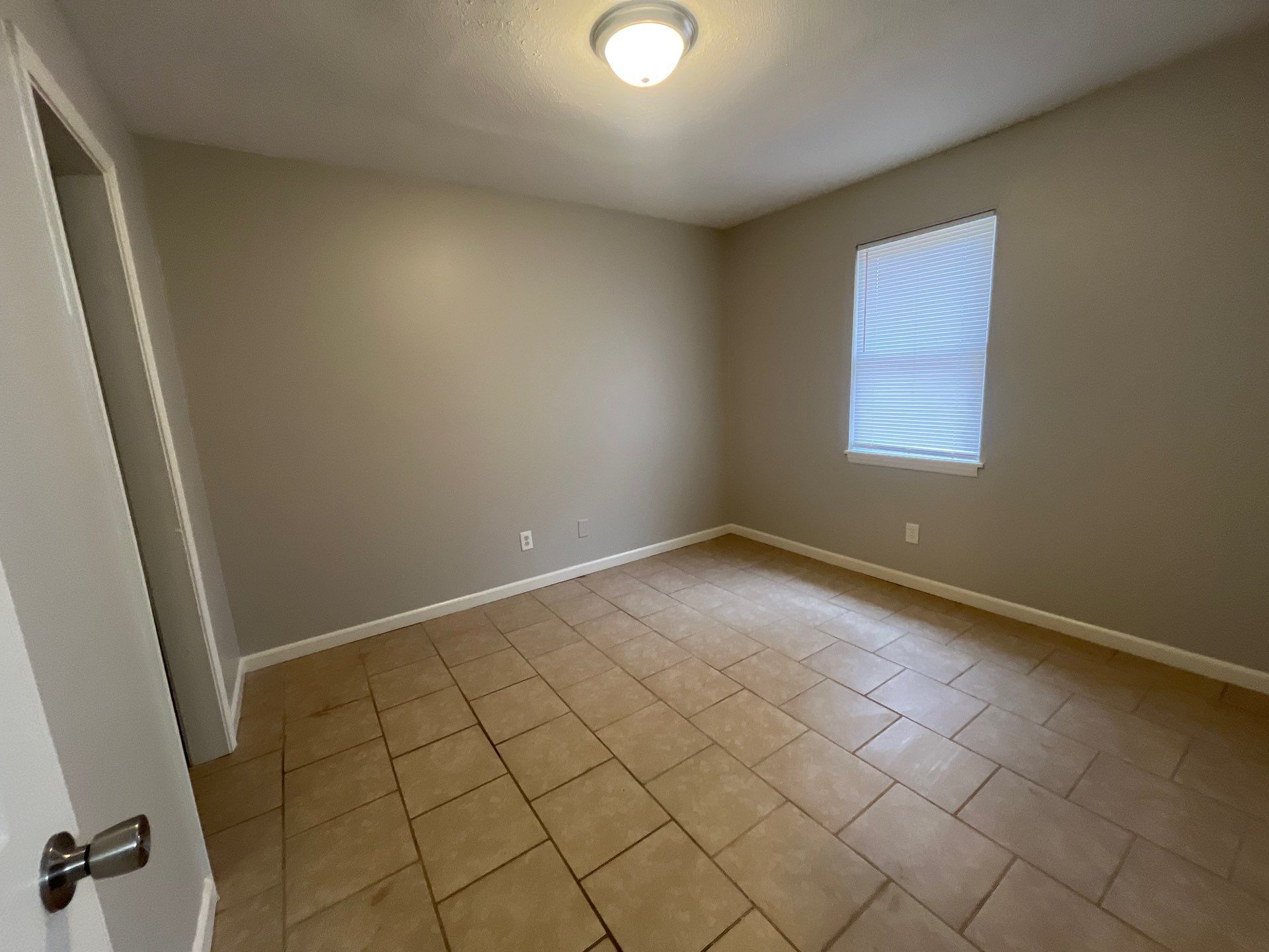 Building Photo - 17 Tricia Cv