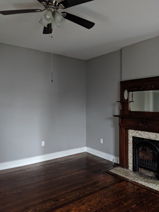 Building Photo - 524 W Main St