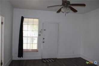Building Photo - 1306 S 45th St