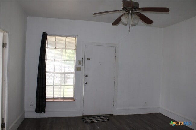 Primary Photo - 1306 S 45th St