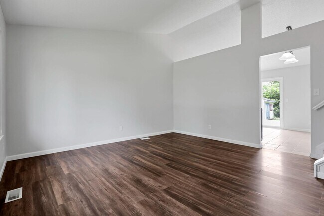 Building Photo - 1683 Ringfield Dr