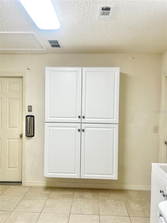Building Photo - 1704 Lisette Way