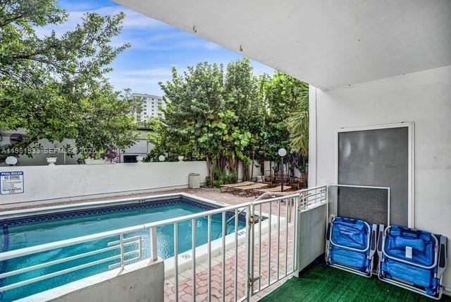 Building Photo - 2900 Banyan St