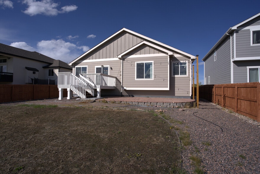 Building Photo - 9792 Fairway Glen Dr