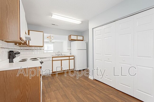 Building Photo - 7 Hammett Grove Ln