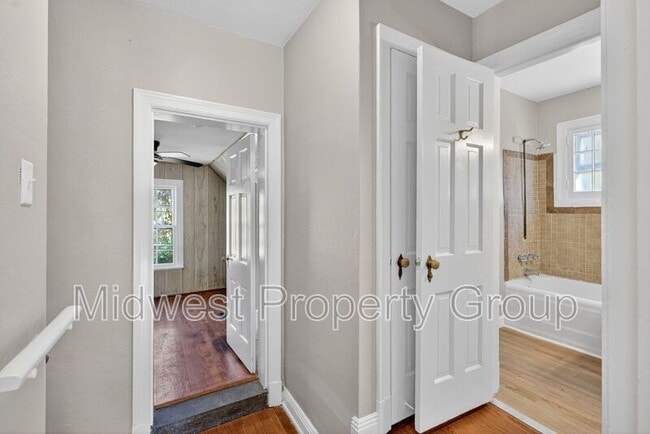 Building Photo - 46 N Harvey Ave