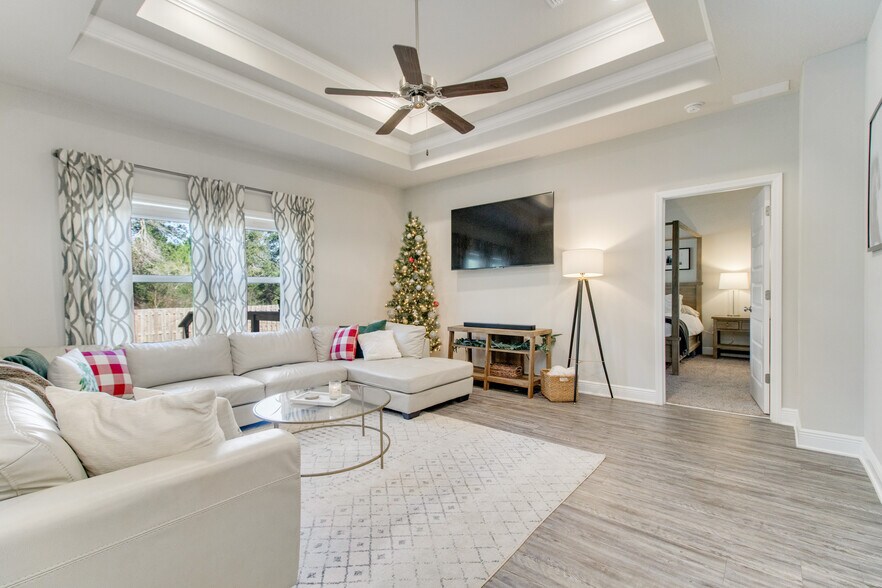 Living room overlooking master - 3618 Hawks Landing Cir