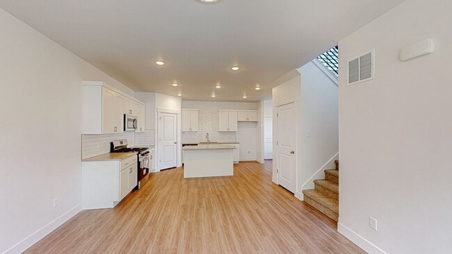 Building Photo - 1126 S 200 E