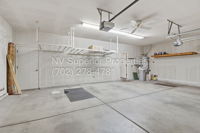 Building Photo - SE!! 4 Bedrooms!! Single Story!!! 3 Car Garage!!! Gated!! Water Conditioner!! All Appliances!!! F...