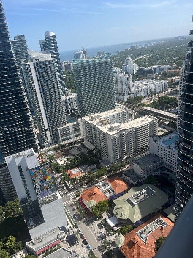 Building Photo - 801 S Miami Ave