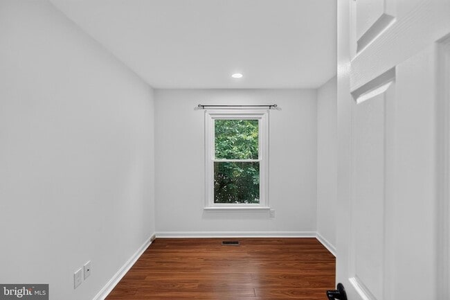 Building Photo - 51 Oak Crest Ct