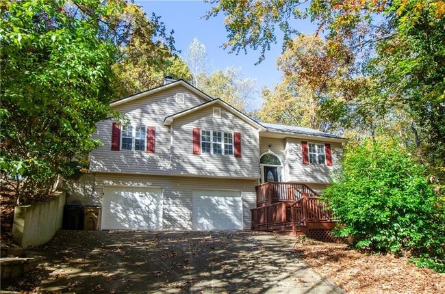 Building Photo - 2470 Cambridge Hills Rd