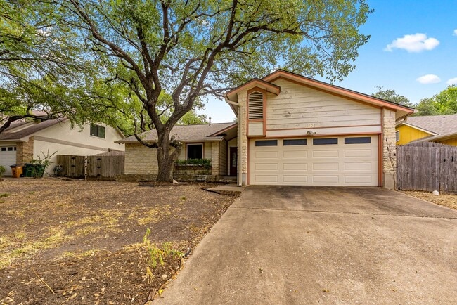 Building Photo - Lovely 3 Bedroom, 2 Bathroom in North Central Austin!!!