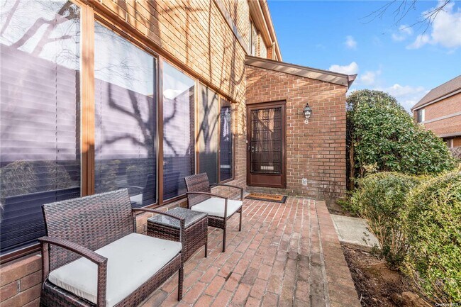 Building Photo - 6 Squirrel Hill