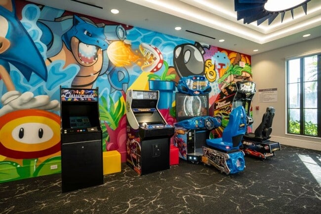 Building Photo - 17081 Five Waters Ave