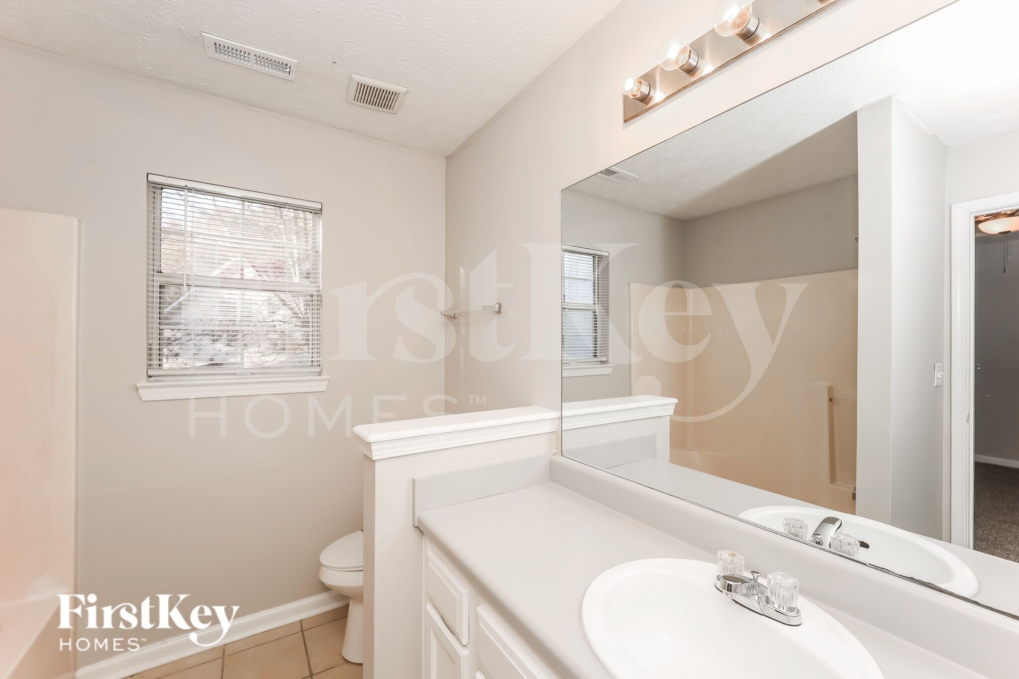 Building Photo - 3816 Benjamin Ct SW