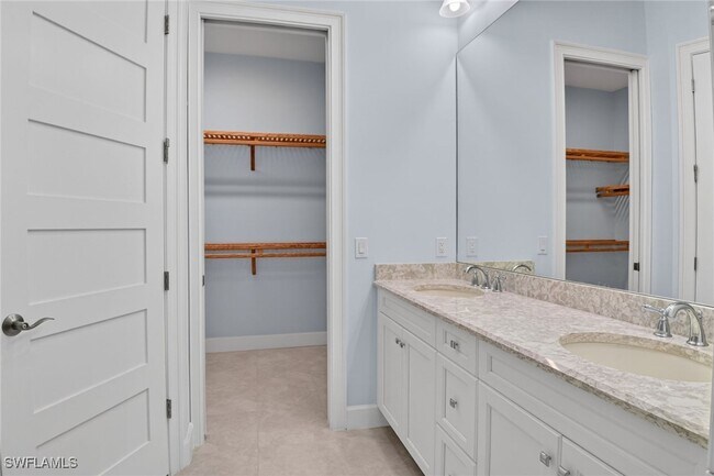 Building Photo - 8813 Yucatan Ct