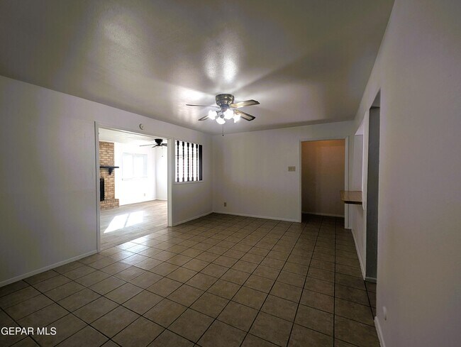 Building Photo - 5804 Pickerel Dr