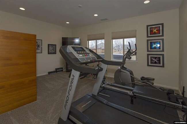 Building Photo - 5090 Chappelet Dr