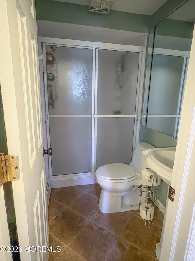 Building Photo - 3430 Bergen Ave