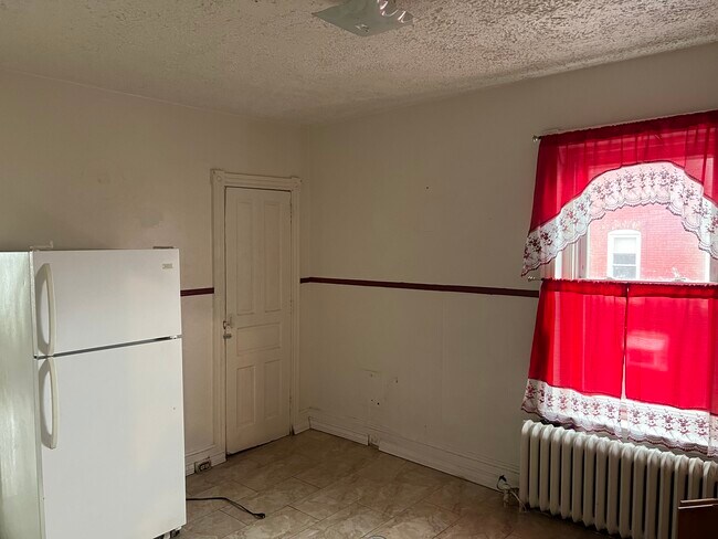 Building Photo - 151 W Buttonwood St