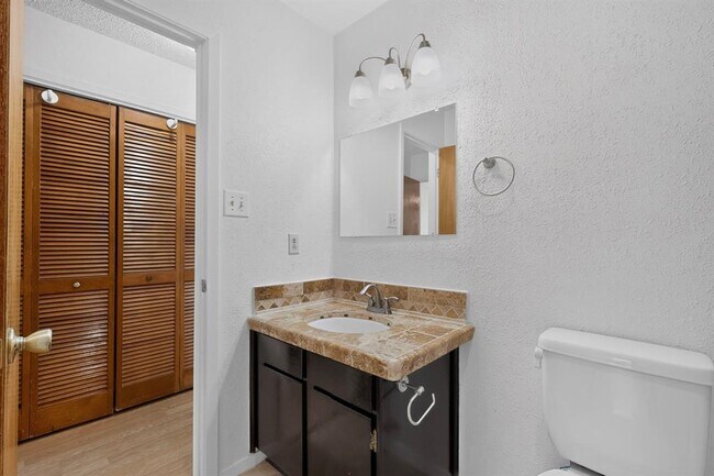 Building Photo - 8418 Fathom Cir