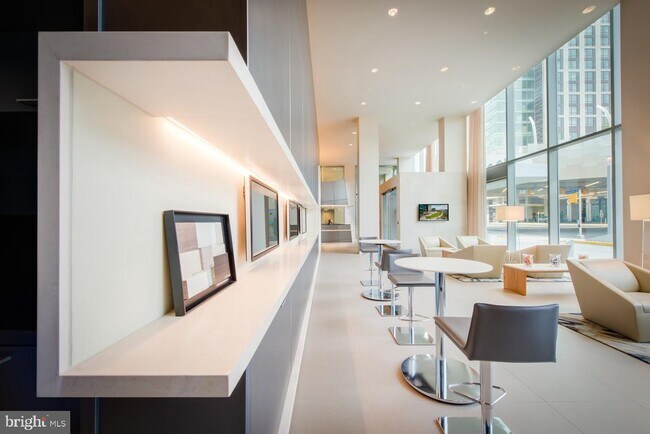 Building Photo - 7902 Tysons One Pl
