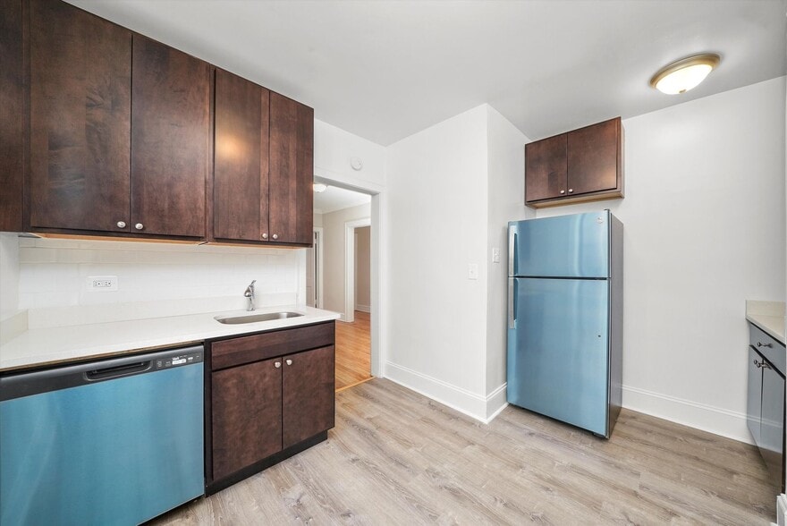 Building Photo - 2322 N Spaulding Ave