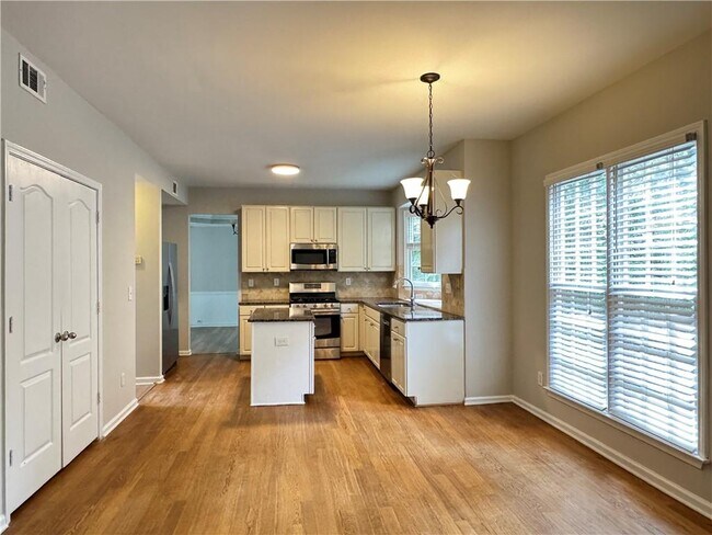 Building Photo - 7280 Devonhall Way