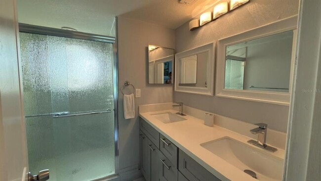 Building Photo - 5009 Laguna Bay Cir