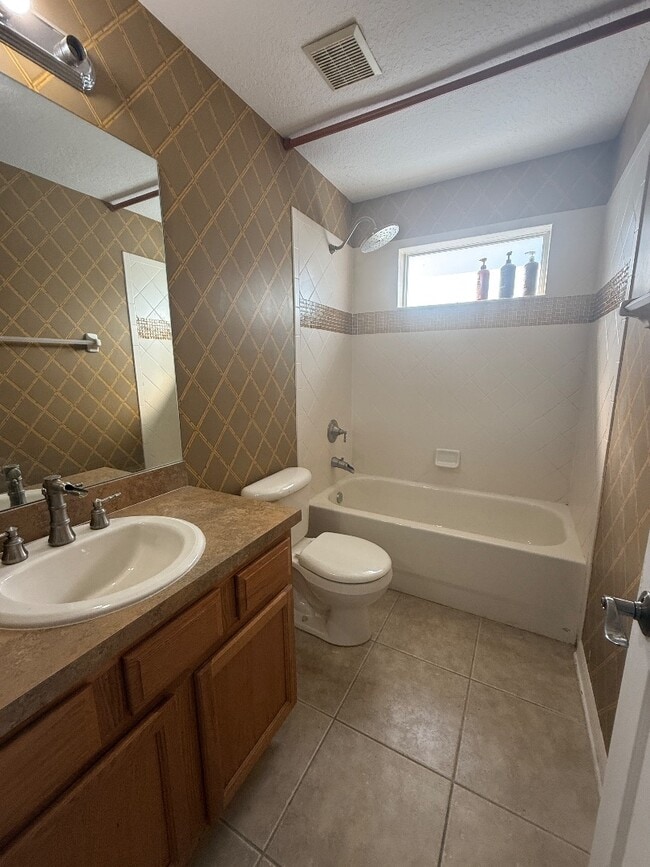 Building Photo - 3004 Downan Point Dr