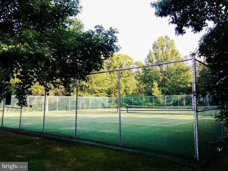 Tennis court - 15 Azalea Ct