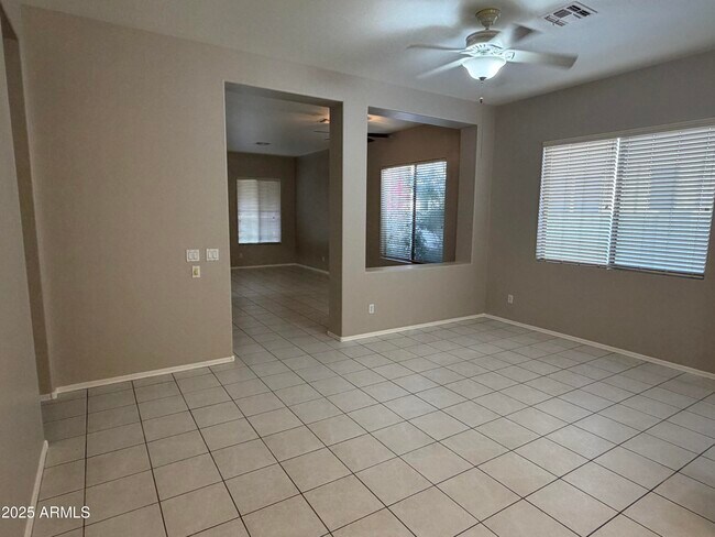 Building Photo - 231 E Krista Way