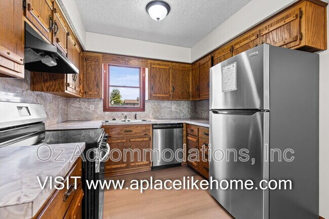 Building Photo - 1105 Jeff Cir