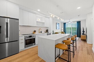 Building Photo - 2323 S Lamar Blvd