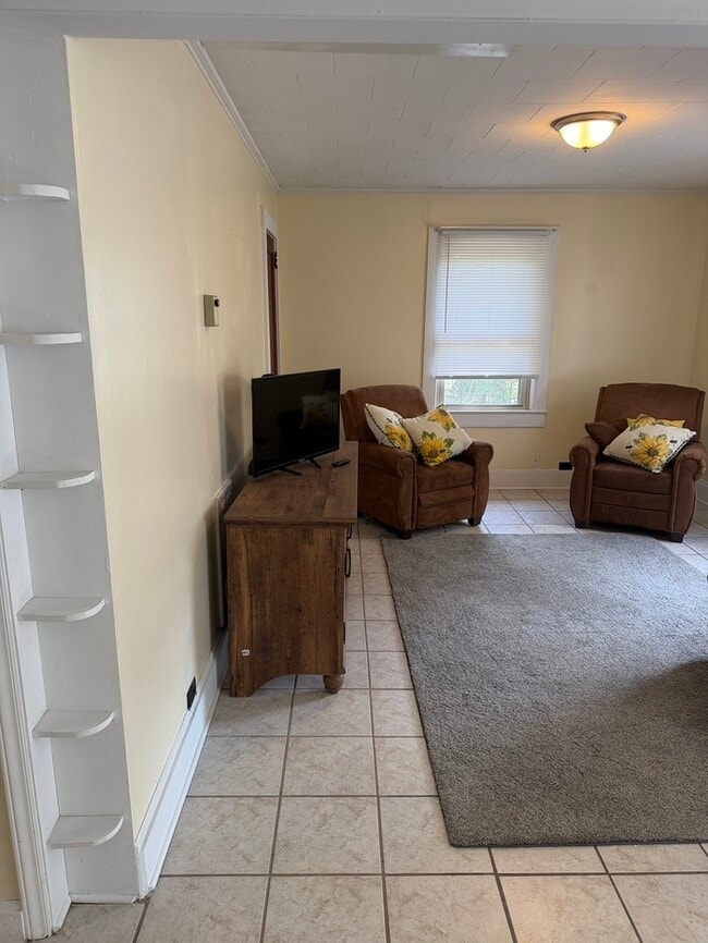 Building Photo - 3002 Cemetery Dr