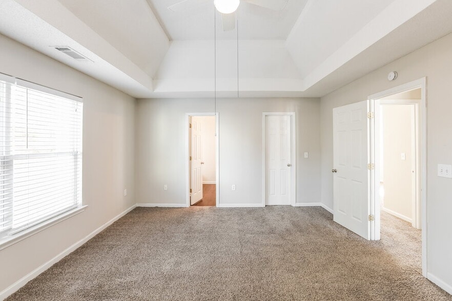 Building Photo - 3046 Summer Breeze Dr